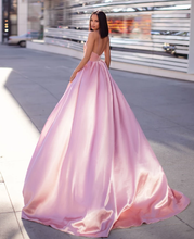 Cargar imagen en el visor de la galería, Vestido Princesa, Escote V profundo, Tirantes, Espalda descubierta / Graduación/ Prom Backless, V neck princess dress