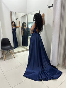 Vestido largo línea a princesa escote v profundo cauda abierta en pierna bolsillos
