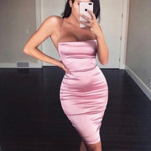 Cargar imagen en el visor de la galería, Vestido ceñido tirantes Midi, coctel, formal, casual/ Fitted with straps Midi Dress, cocktail, formal, casual  .
