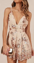Cargar imagen en el visor de la galería, Vestido escote en v con tirantes Mini, coctel, formal / Deep V neck Dress with stripes, line A, cocktail, formal.
