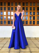 Cargar imagen en el visor de la galería, Vestido Princesa, Escote V, Tirantes/ Graduación/ Noche / Prom evening dress V neck

