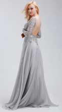Cargar imagen en el visor de la galería, Vestido Princesa, Escote Barco, Manga Larga, Torzo de encaje, Espalda descubierta/ Noche / Princess lace backless evening dress with sleeves
